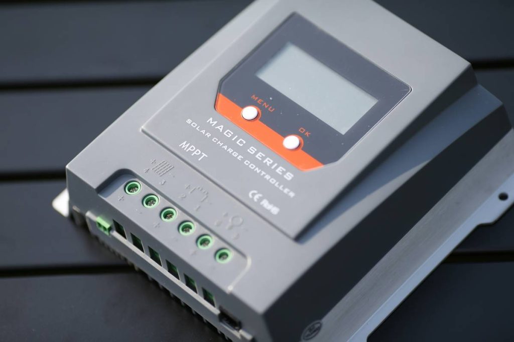 MPPT Solar Charge Controllers: 7 Proven Tips to Avoid Costly Mistakes